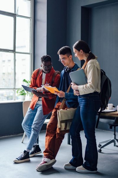 istockphoto-1403897477-2048x2048-1